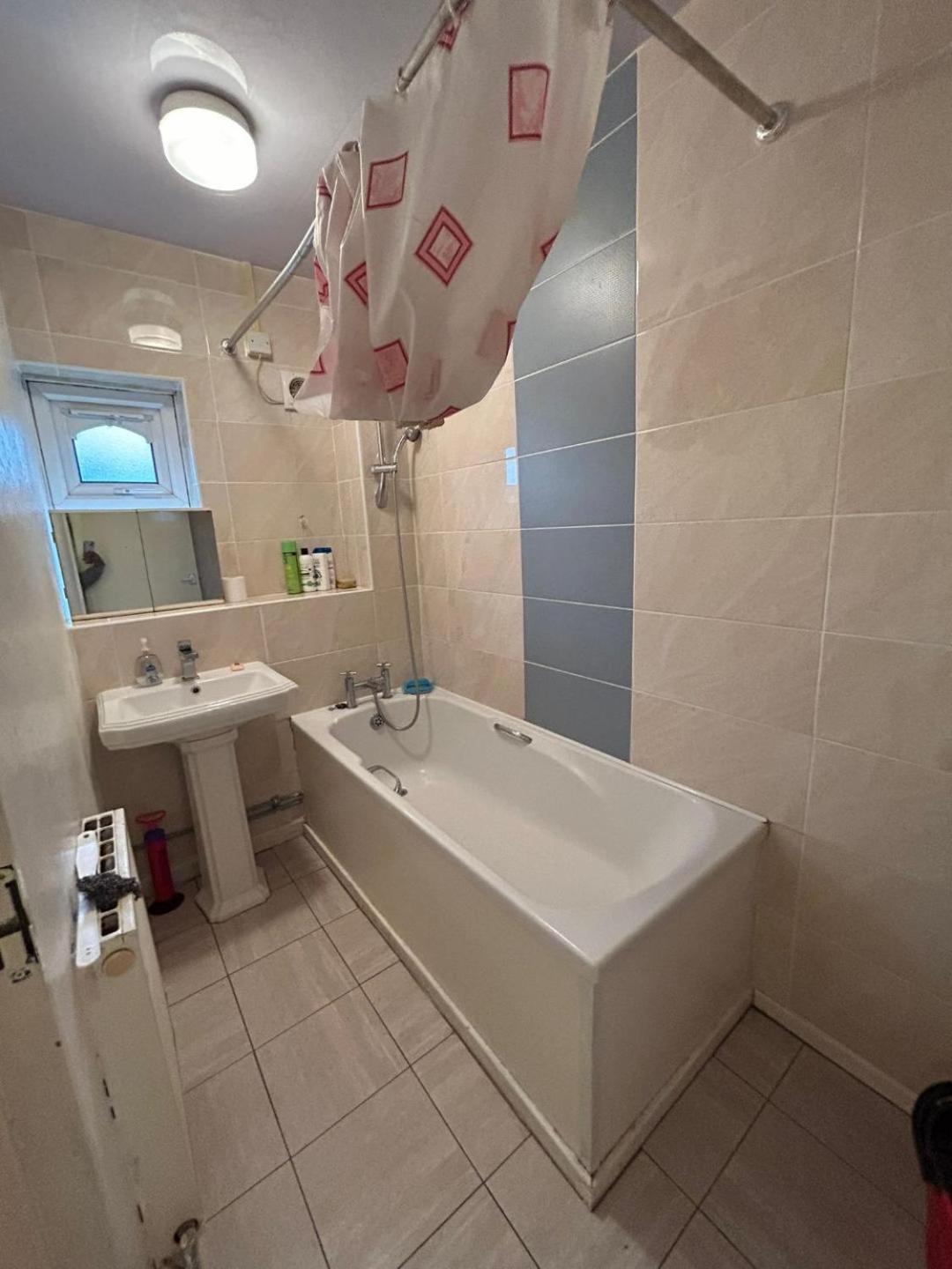 Entire Appartment Near Birmingham City 외부 사진